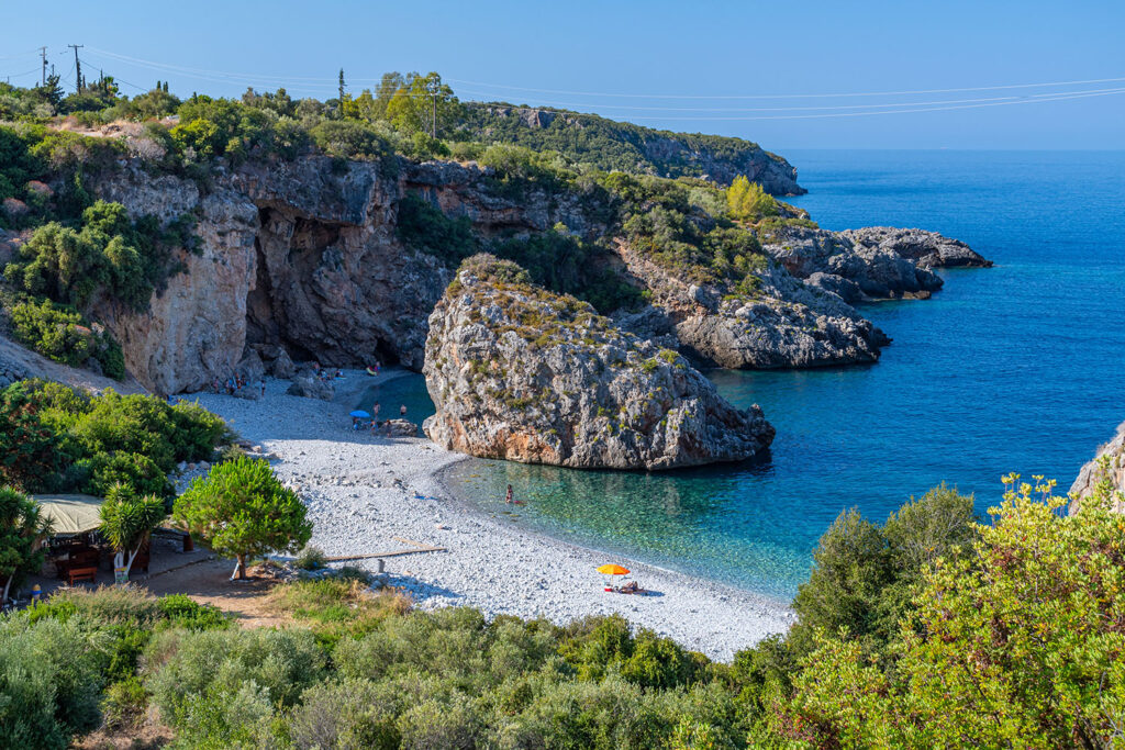 Discovering Messinia: 5 unmissable hidden spots only reachable by car 5 car
