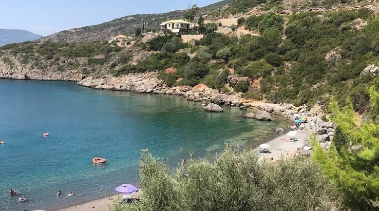 Discovering Messinia: 5 unmissable hidden spots only reachable by car 9 car